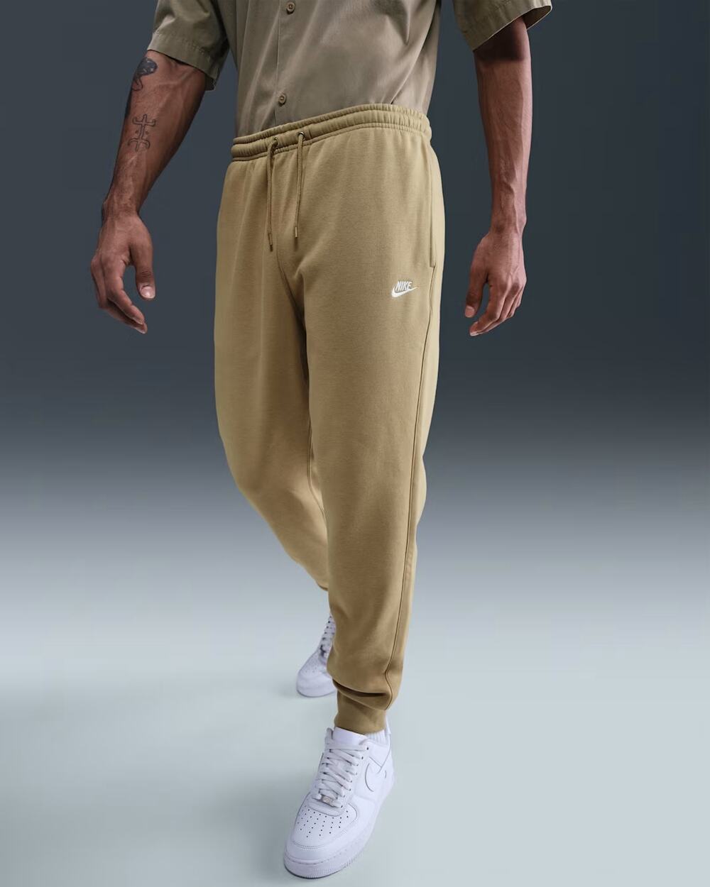 Nike Sportswear Club Joggers Tan Fleece Sweatpants Men's Medium